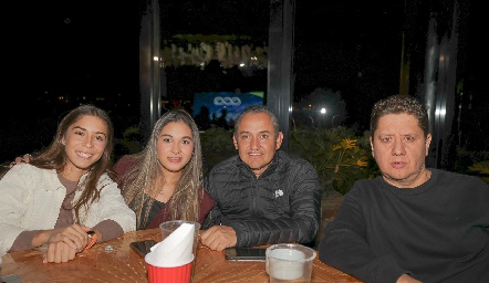  Romina Gaviño, Marijó Flores, Juan Antonio Lira y Alberto Mariscal.