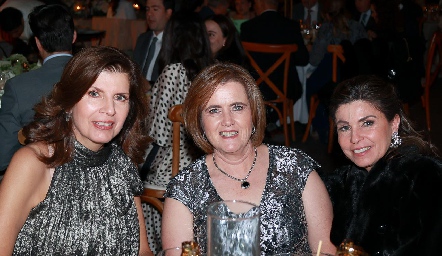  Ana Lucia Díaz, Lety Vázquez y Gaby Goldaracena.