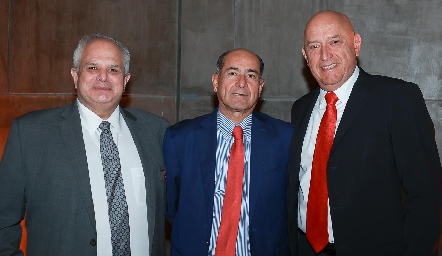  Héctor Dávila, Víctor Ortiz y Luis Dorador.