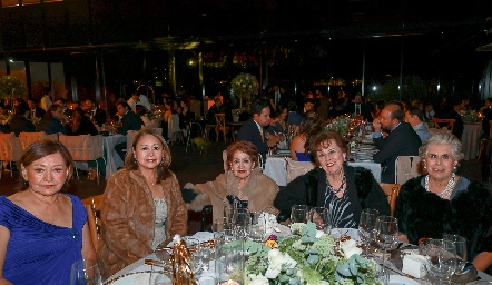  Coco Méndez, Lulú Méndez, Juanita Méndez, Licha Hinojosa y Lupita Treviño.