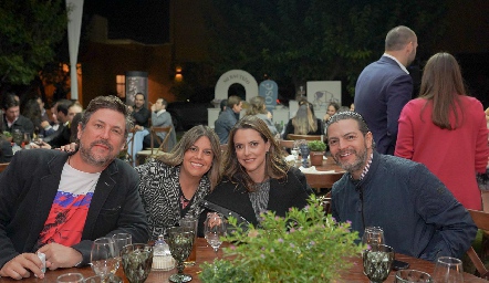  Diego Rodríguez, María José Barragán, Adriana Medina y Fernando Toranzo.