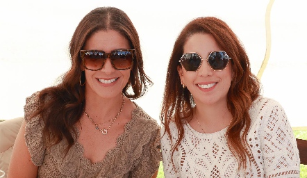  Mari Fer Bernal e Itzel Herrera.