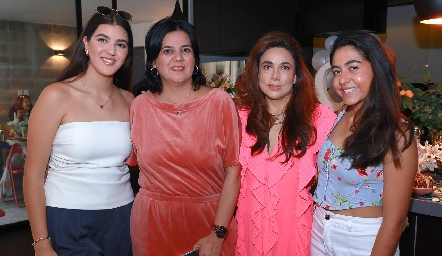  Natalia Gómez, Cinthia Sánchez, Gaby Martínez y Ana Pau Piñero.