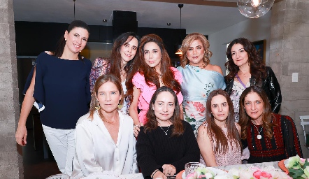  Cecilia Rangel, Gloria Mojarro, Gaby Martínez, Anyul Martínez, Mercy Lafuente, Sofía Benavente, Montse Fernández, Bibi Perea y Ana Nava.