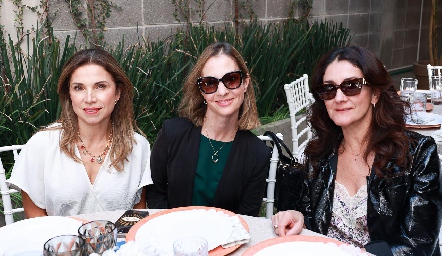  Mayra Ortega, Ale López y Mercy Lafuente.