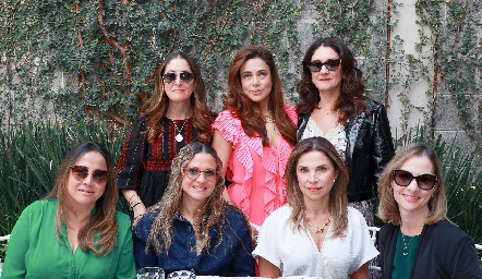  Ana nava, Gaby Martínez, Mercy Lafuente, Lupita Flores, Aurora Irigoyen, Mayra Ortega y Ale López.