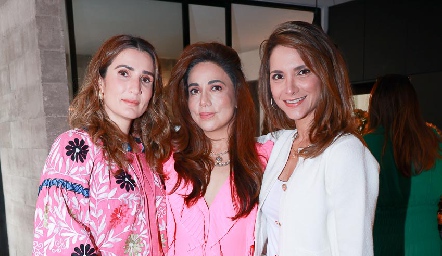  Lourdes Orozco, Gaby Martínez y Analía Maggiori.