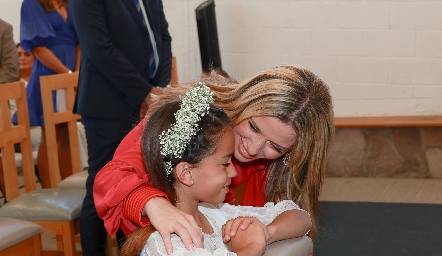  Graciela Torres con su hija Valentina.