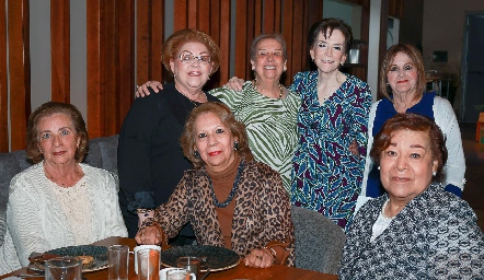  Lula Guevara, Rebeca García, Lupita Rueda, Claudia Ciade, Lucía, Estela Puente y Eli Nava.