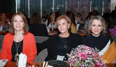  Rocío Gómez, Claudia González y María del Carmen Dibildox.