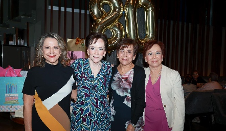  María del Carmen, Lucía, Alicia y Silvia Dibildox.