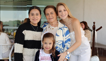  Marifer, Begoña Sharp, Chela Wagner y Ale Álvarez.