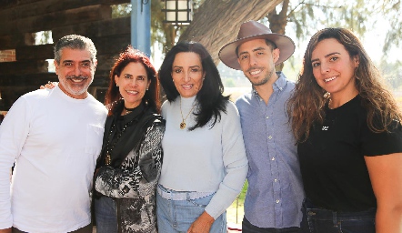  Mauricio de Luna, Susana Jonguitud, Alejandra Alcalde, Eduardo de Luna y Andrea Rivera.