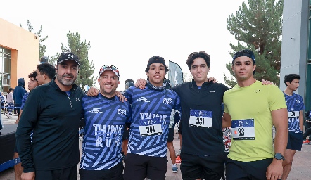  Gustavo Puente, Marcelo Pérez, Joaquín Pérez, Daniel Puente y Jorge Siller.