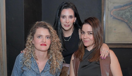  Teresa Aldrete, Paty Guerrero y Estefanía Saldívar.