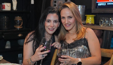  Paty Guerrero y Alejandra Salas.