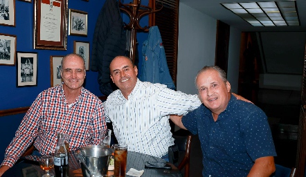  Carlos Saiz, Fernando Pérez y Carlos Bruggerhoff  .