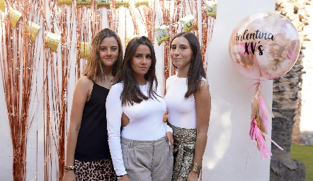  Valentina Fernández, Valentina Aguilar e Inés Nava.