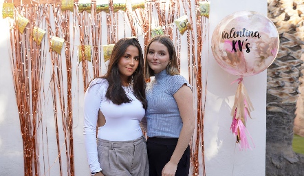  Valentina Aguilar y Marina Galán.