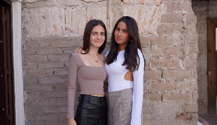  Constanza Fernández y Valentina Aguilar.