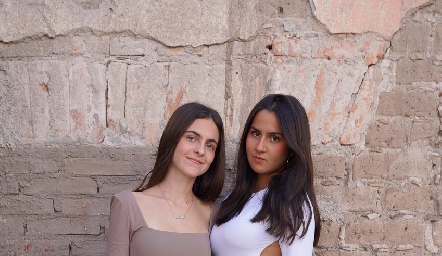  Constanza Fernández y Valentina Aguilar.