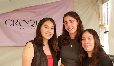  Romina Clapera, Cristina Ríos y Ana Espinoza.