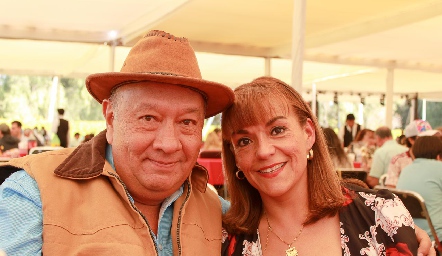  Felipe Vázquez y Lety Martínez.