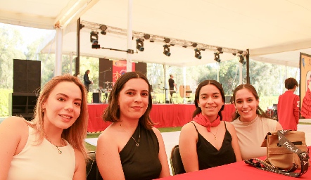  Ángela Mitre, Majo González, Renata Izeti y Ana Navarro.