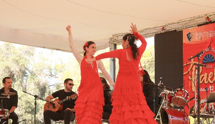  Baile festival Paella.