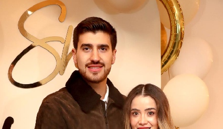  Jorge Acosta y Geraldy Morales se comprometieron en matrimonio.