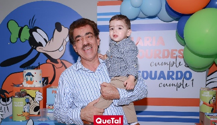  Gabriel Torres con su nieto Eduardo Martínez.