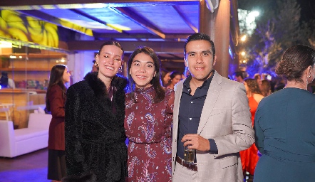  Sofía Sánchez, Mariana Turrubiartes y Francisco Herrera.