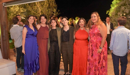  Fátima González, Mariana González, Verónica Abud, Martha González, Valeria Sandoval y Rausa.