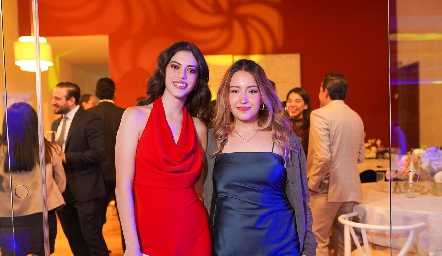  Ximena García y Camila García.