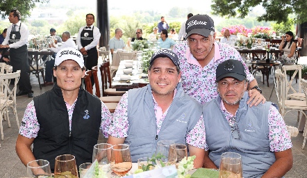  Roberto de la Rosa, Javier, Adrián y Fernando de los Santos.