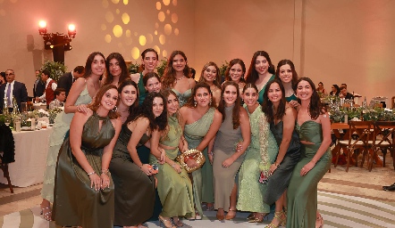  Damas de honor y mejores amigas de Mariana Fernández.