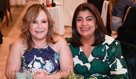  Ingrid Pérez y Beatriz Elías.