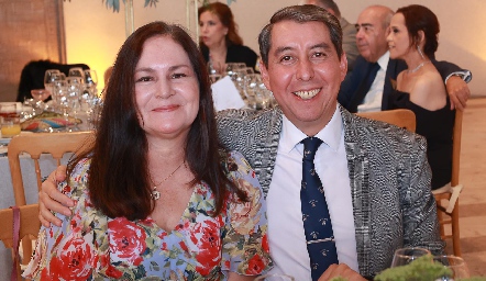  Martha Cano y Víctor Martínez.