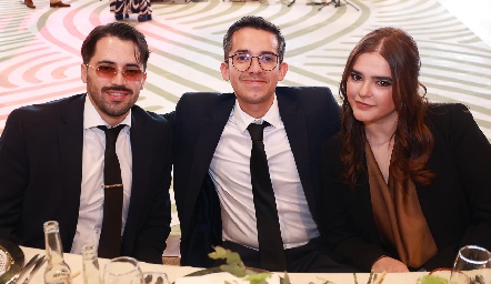  Daniel Albarrán, Diego Argüello y Mariana Franch.