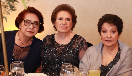  Alicia de Angulo, Rosalinda Arreola y Teresa Arreola.