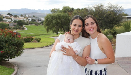  Bárbara Mejía y María Meade con Bárbara.