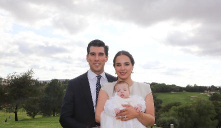  Alberto Kasis y Bárbara Mejía con su hija Bárbara.