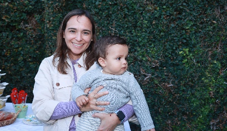  María José Ramírez con su hijo Marcelo.