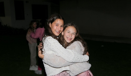  Alexia Zapata Torres y Miranda Garza.