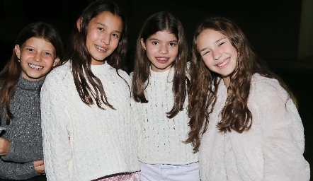  Isa Molina, Alexia Zapata, Vale Zermeño y Miranda Garza.