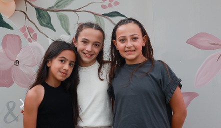  Marina Córdova, Fátima Gutiérrez y Mariana Delgado.