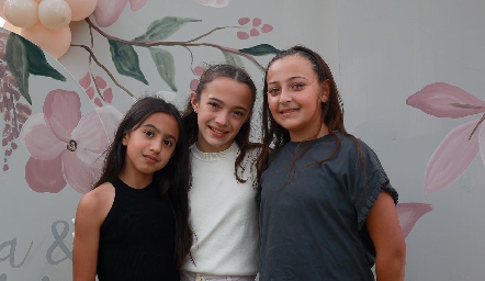  Marina Córdova, Fátima Gutiérrez y Mariana Delgado.