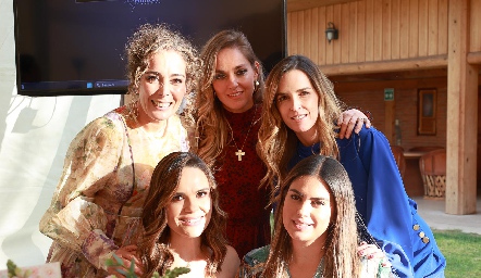  Berenice Castillero, María Torres, Bárbara Berrones, Ale Díaz de León y Eunice Camacho.