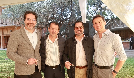  Sergio Benavente, Obed Gutiérrez, Miguel Martínez y Jaime Martínez.