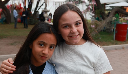  Marina Córdova y Maríaemilia Heinze.